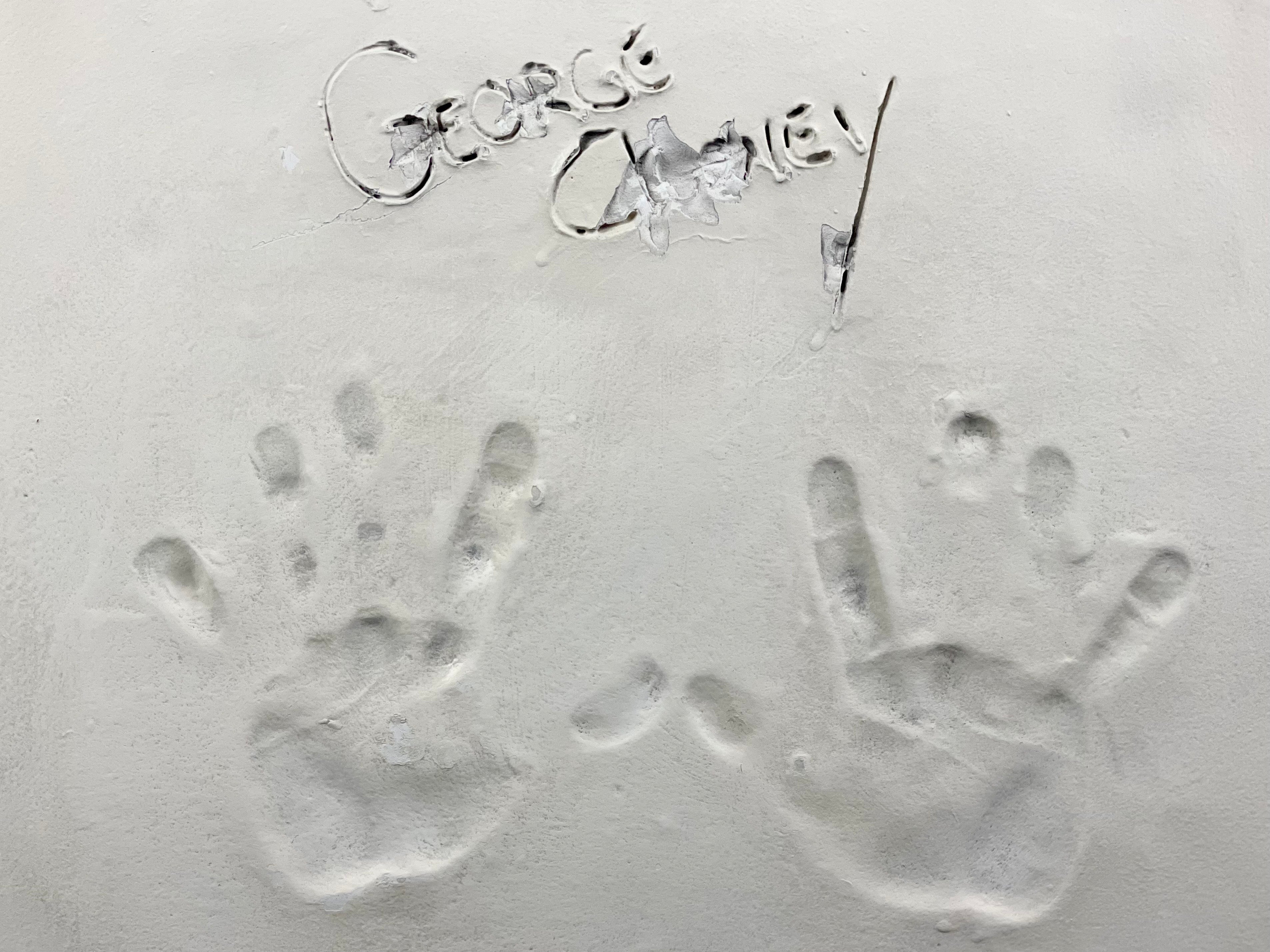 PLANET HOLLYWOOD SEATTLE George Clooney Celebrity Hand Cast